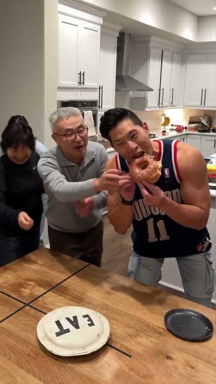Who ate the giant donut best?