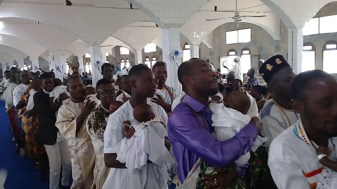 Baptême des nouveaux nées à Toukouzou Hozalem