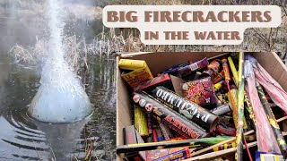 💥 POWERFUL FIRECRACKERS in the LAKE 💦 Explode firecrackers in the swamp 💨 top explosion