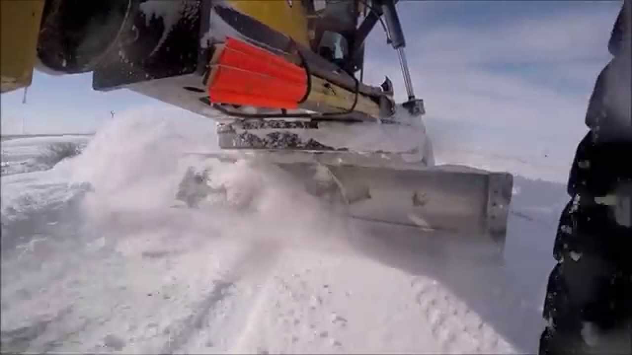 John Deere 772D February Blizzard 2015 - YouTube