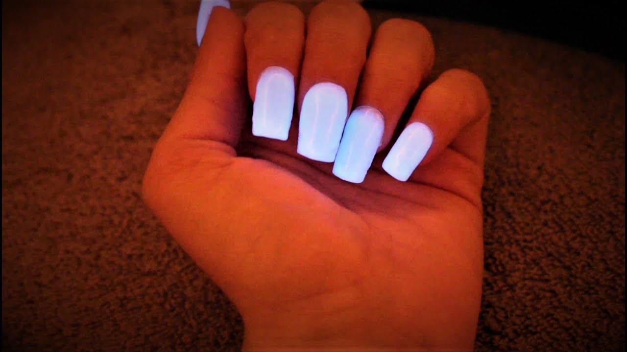 glow in the dark dip nails