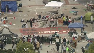 Live! Police Raiding Pro Palestine Protestors, UC Irvine campus building, California