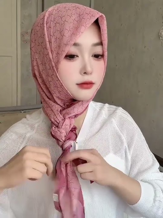 Stylish Hijab Tutorial #hijab #hijabehaya #hijabstyle @Beautyviz @GadisNirwanaHijabTutorial