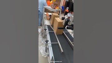 Automatic box tape top bottom sealing machine with shipping bill labeling machine