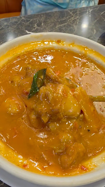 Indonesia spicy food #chickencurry #food #yummy #indonesia #batam #fish #reels #travel #shorts #fyp