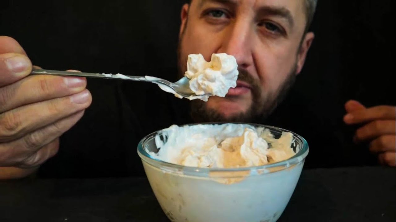 ASMR Eating NESTLE LINDAHL KVARG RASPBERRY YOGURT with JUMBO OATS ...