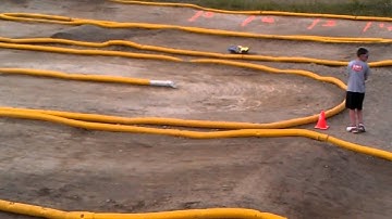 Paul Sinclair race his SCX-60CF in Medina, Ohio