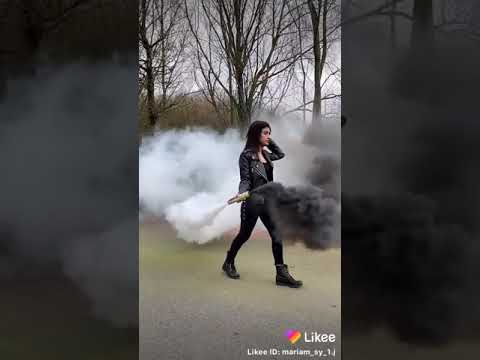 شو عملت فيني من لما لفت على خصرا الشال ترقص اداي وتفتل