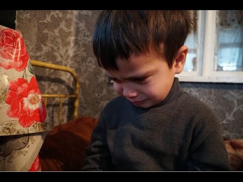 ძალიან მშია, დე!