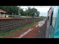 19577 TIRUNVELI-JAMNAGAR EXPRESS XING WITH INDORE-KOCHUVELI EXPRESS AT KONKAN RAILWAY