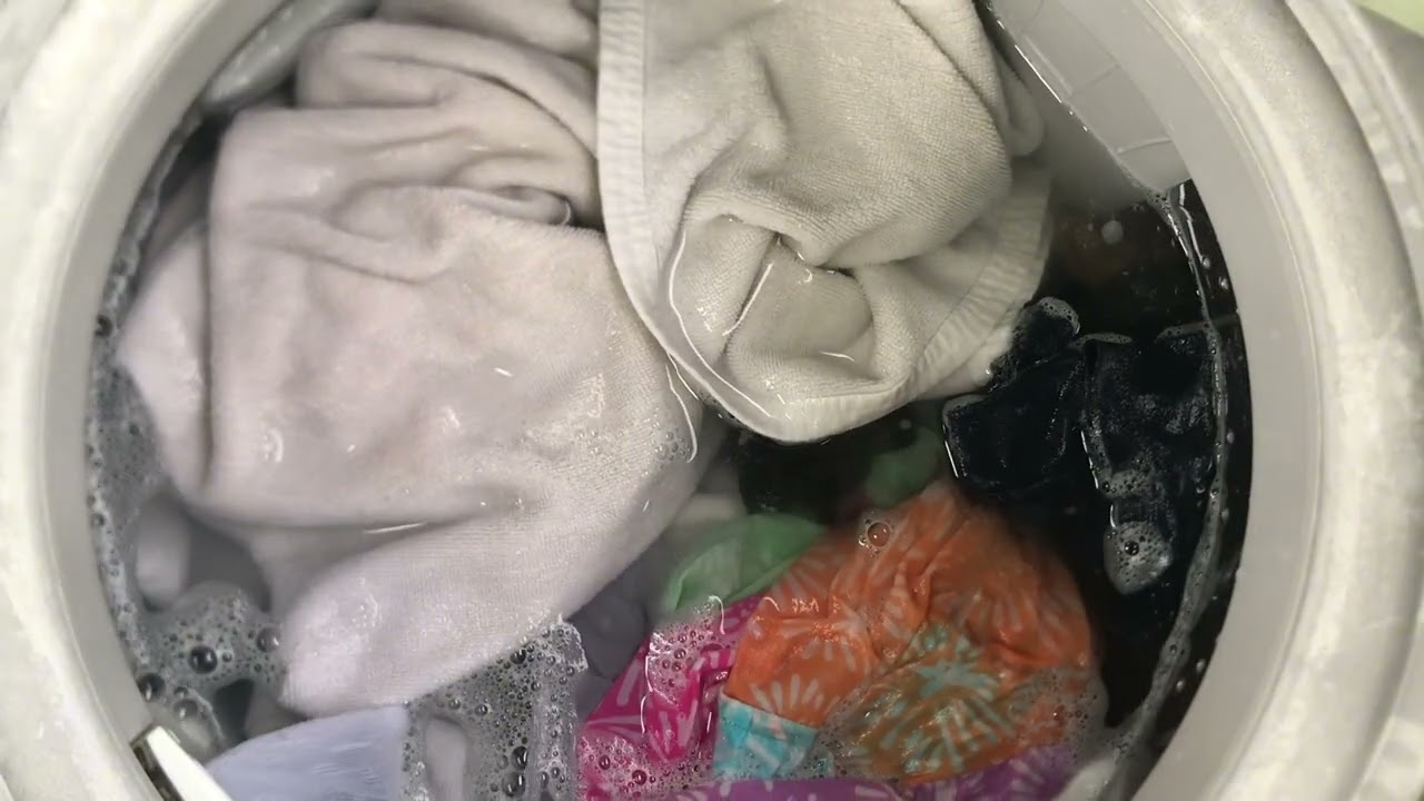 Laundry Therapy 🧺 | 10 Minutes of Calming Water & Soap Sounds [ASMR]