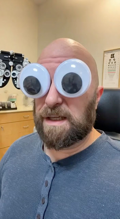 A case of jiggly eye #googlyeyes #sillymoments #ridiculousness #wacky #viralvideo #humor #memesvideo