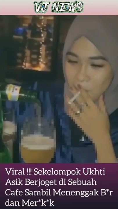 sekelompok ukhti berjilbab asik berjoged di sebuah cafe sambil minum bir!