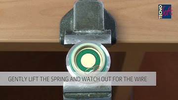 Battery change on SterilDisk, autoclave high temperature data logger