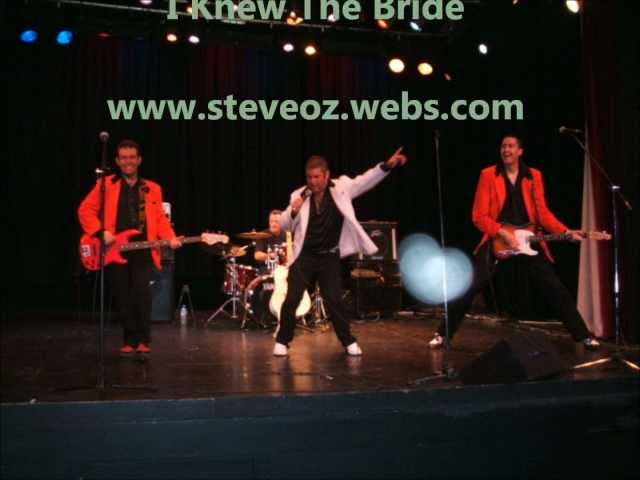 Steve Oz sings and plays - I Knew The Bride (by Dave Edmunds) class=