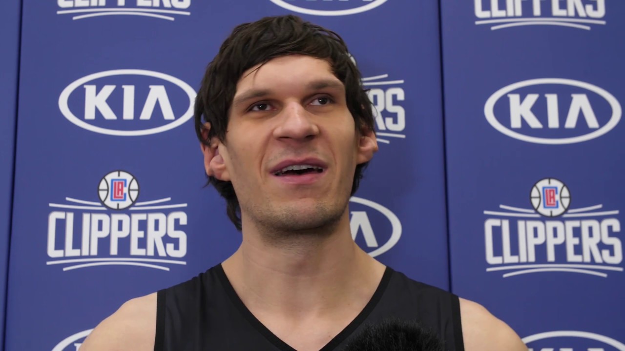 Boban Marjanovic singing his version of 'Shallow' for his wife (Video)