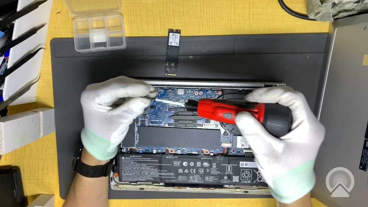 HP ProBook 635 Aero G8 分解 Disassembly - YouTube