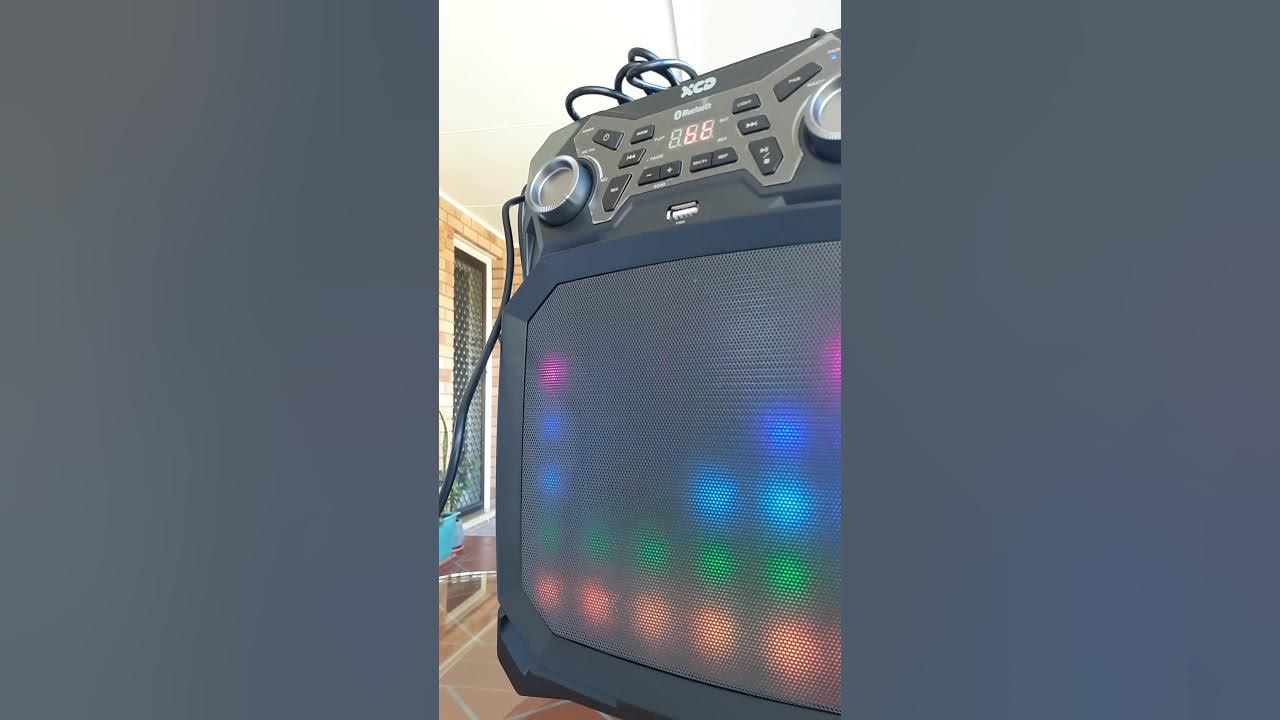 XCD Bluetooth Karaoke Party Machine. ( singing the song of Richard Marx