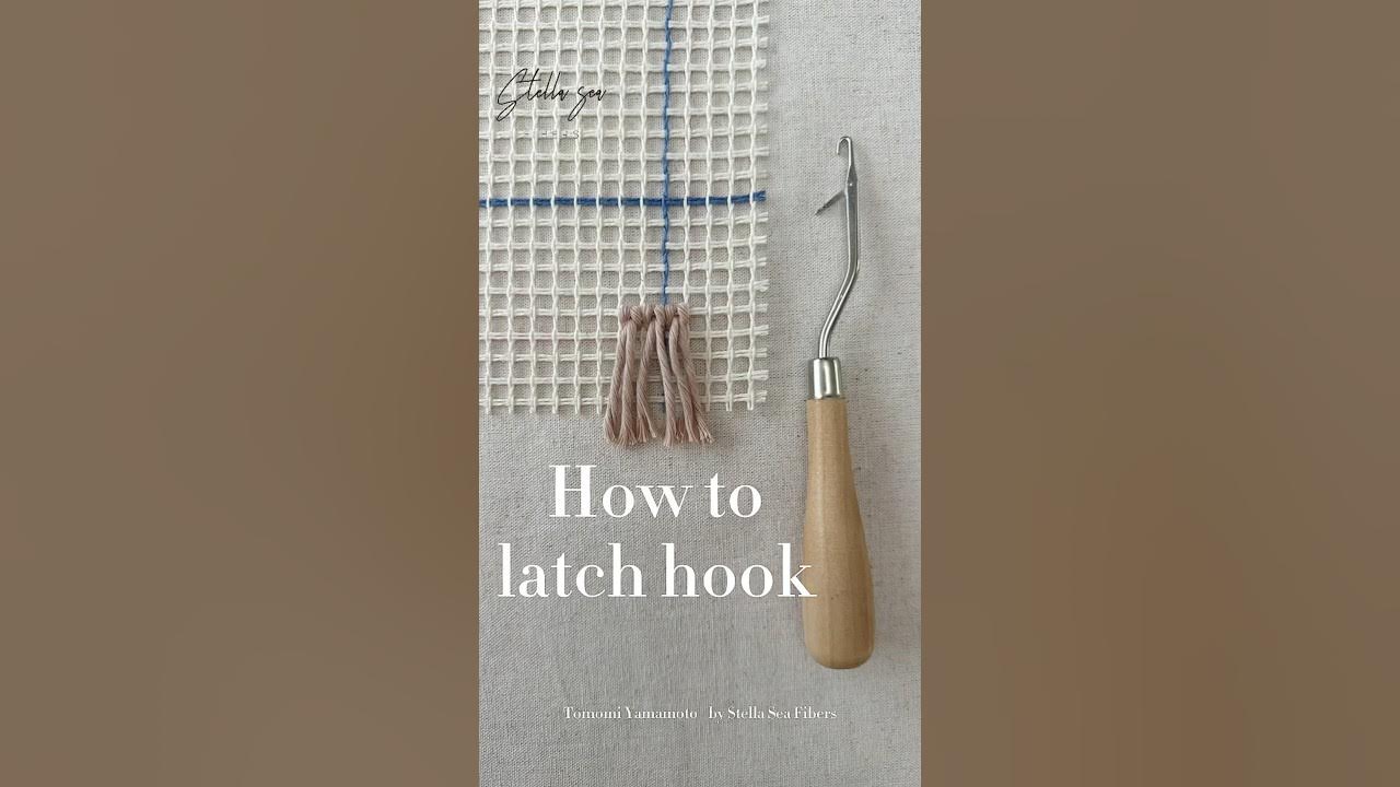 How to latch hook ラッチフックは、短く切った糸をメッシュ状のキャンバスに、ラッチフック針で取り付けていきます。毛糸などの