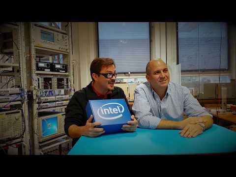Unboxing the Intel 17-qubit superconducting chip with Leo DiCarlo (QuTech) and Dave Michalak (Intel)