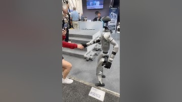 CES 2025 Unitree Robot makes friend shakes hand #ces2025 #humanoidrobot #humanoidrobots Toborlife AI