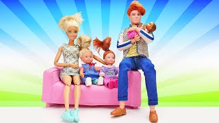 Семья Барби и Кена - как много малышей! Игры в куклы Барби дочки матери