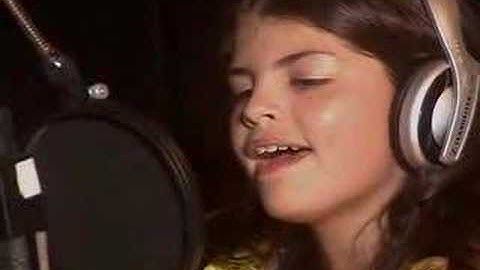 "Gotta Go My Own Way" Diney Channel Canada [HQ]