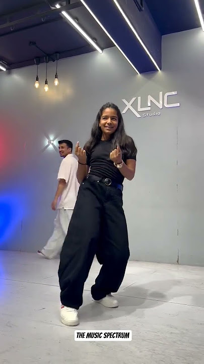 Just me & Sahiba magic🎶😍✨📍 @xlnc_studio Credits - @marvellous_shrimayi8620 #dancerlife #dancer