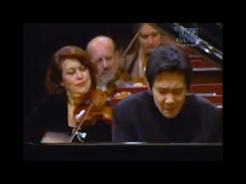 YouTubeでDong Hyek Lim - Chopin Piano Concerto No. 2 in F minor, Op. 21 Mov.1 [remastering]を視聴