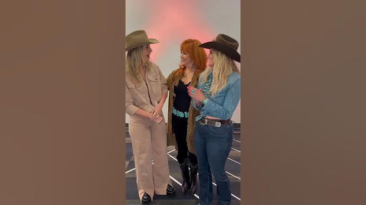 Imagine if @RebaMcEntire and @mirandalambert surprised you with an ACM Award?!
