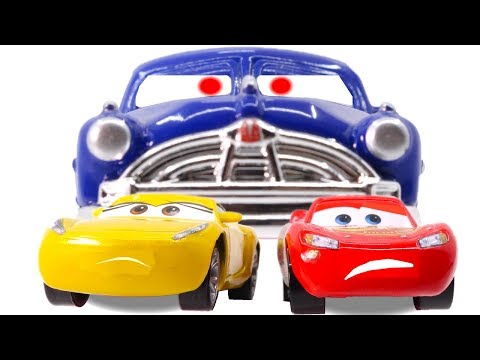 Disney Cars3 Toys Movie Cruz Ramirez Doc Hudson Lightning McQueen on Fireball Beach