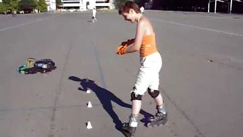 First steps in slalom skating