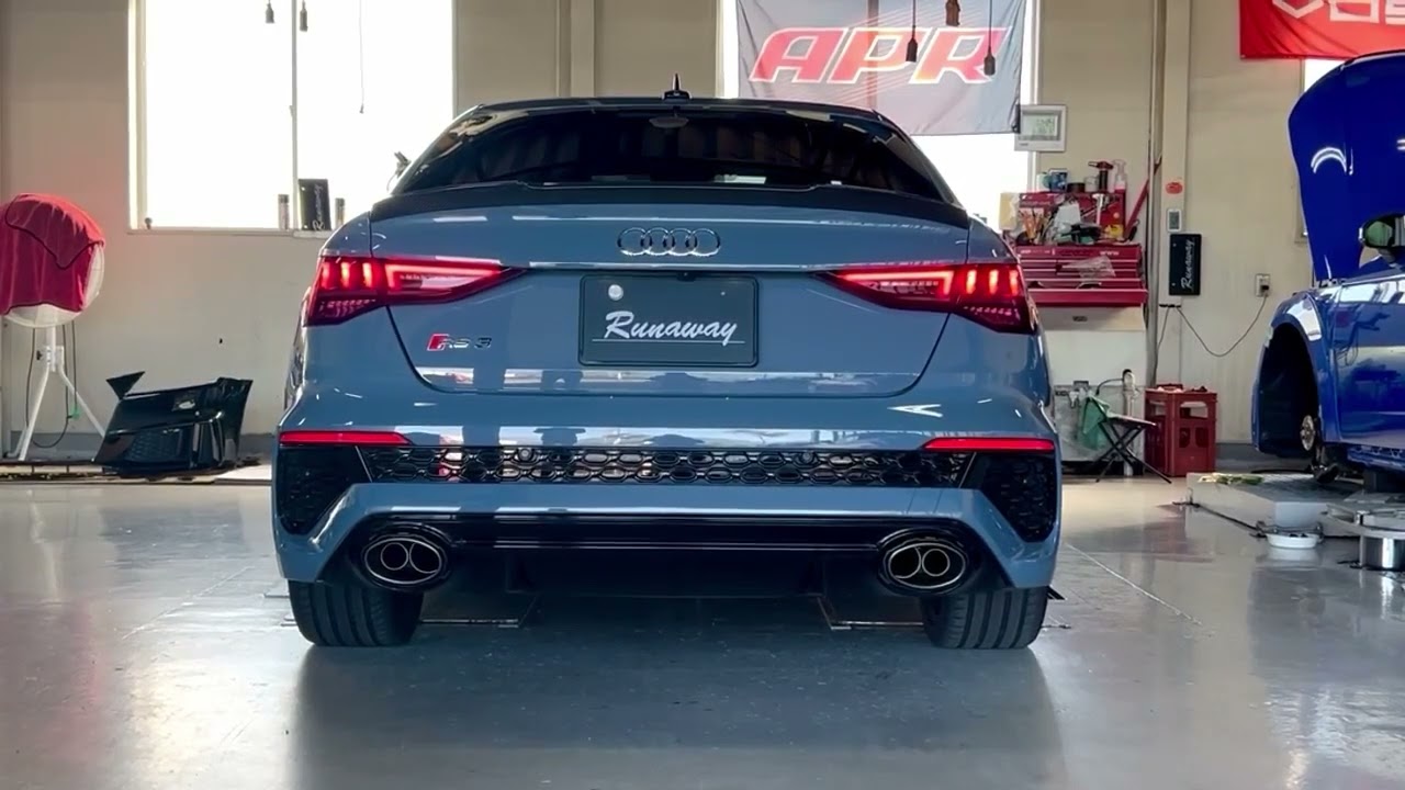 AUDI アウディ RS3 8Y セダン AKRAPOVIC アクラポビッチ マフラー