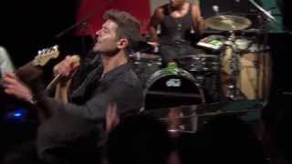 Robin Thicke - "Wanna Love You Girl" live from Interscope Introducing chords