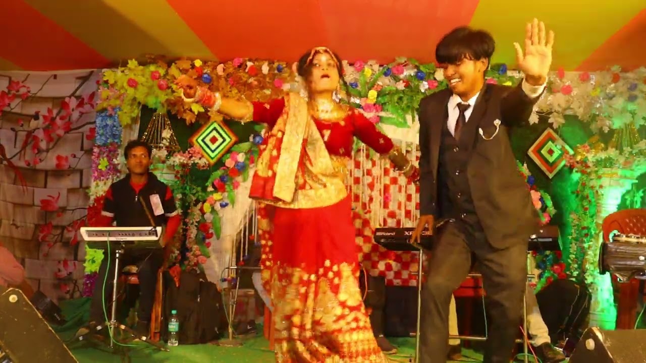 Dila Bichhai Deliyo Ge || Bride & Groom Dance || Satish Das || Khortha Song || Live