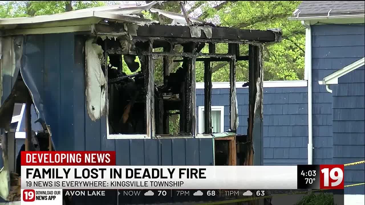 Pregnant woman, 2 young daughters killed in house fire - YouTube