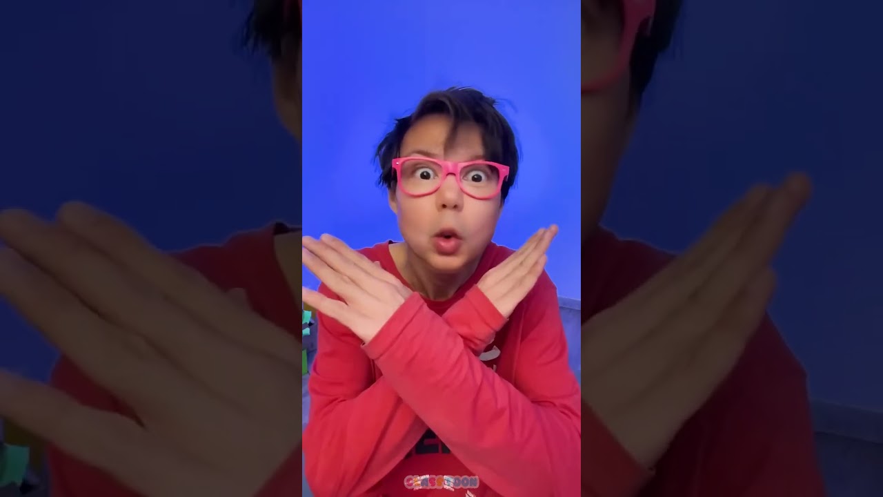 Father and Kid's Epic Cardboard Footwear Adventure! 🎉👣 