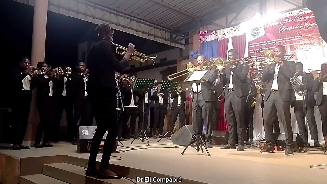 Ne Taabo version longue.Fanfare Sainte Cécile Paroisse Cathédrale de Ouagadougou 