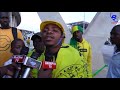 HAJI MANARA KATEKA MASHABIKI WA YANGA  .KWA MKAPA .MASHIBIKI WATEGEMEA MAKUBWA MWANANCHI DAY