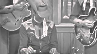 Video thumbnail of "Ernest Tubb - I'm Walking The Floor Over You (1961)"