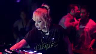 Alice Glass DJing @ Fiesta de Fin de Año Radio Hit en Club Vértigo