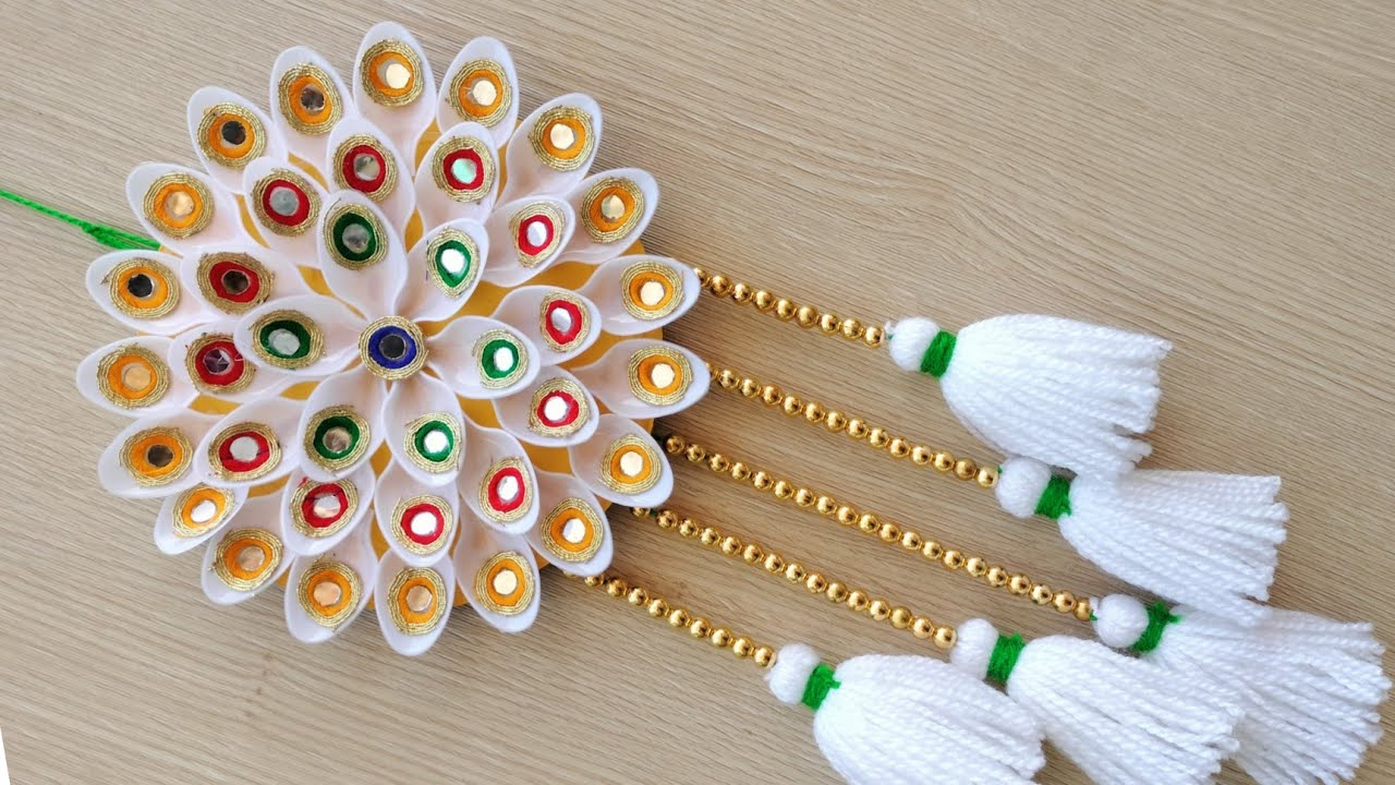 Easy wall hanging design/Plastic spoon craft ideas/Woolen wall hanging