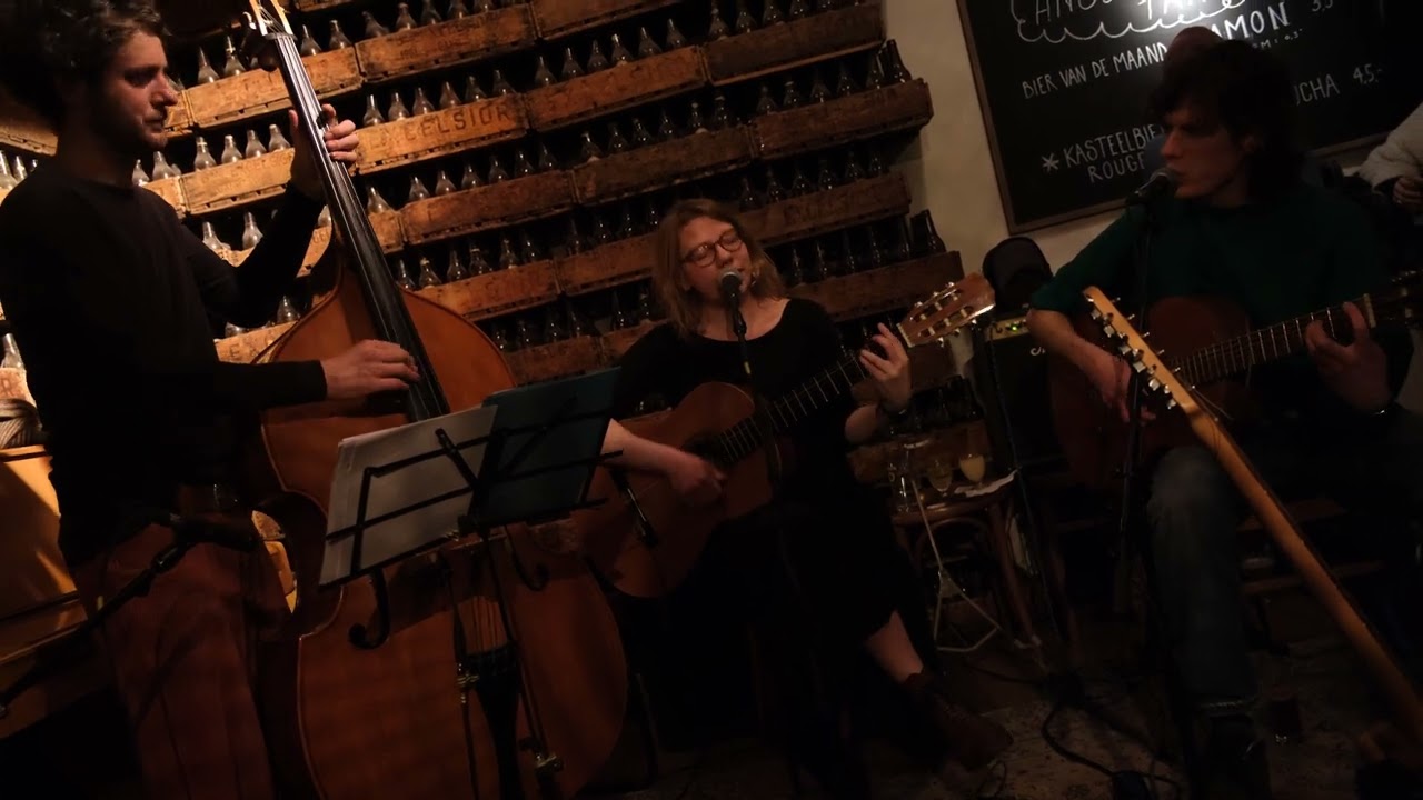 2023 03 06 Anouk Turnock trio @ trefpunt café 3