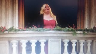 Karácsonyi dalokat énekelt egy operaénekes Róma központjában