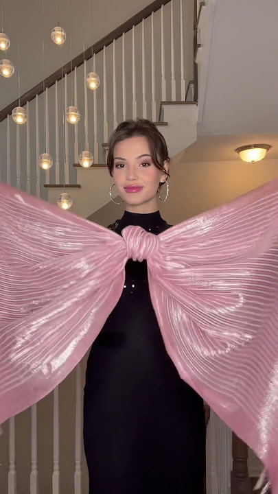 How to wear your decorative scarf