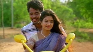 Sivakarthikeyan Lies To Aathmiya - Manam Kothi Paravai