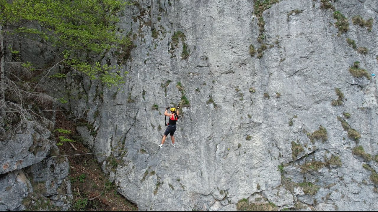 Gosau Laserer alpin Klettersteig Drone Video DJI Air2 2022 05 12 16 29 52