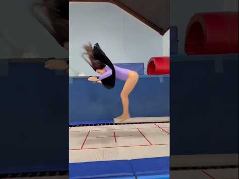 Helpmemakethismakesense Theothersideofmakebelieve Trampoline Dothingsyoudontwanttodo Tricking