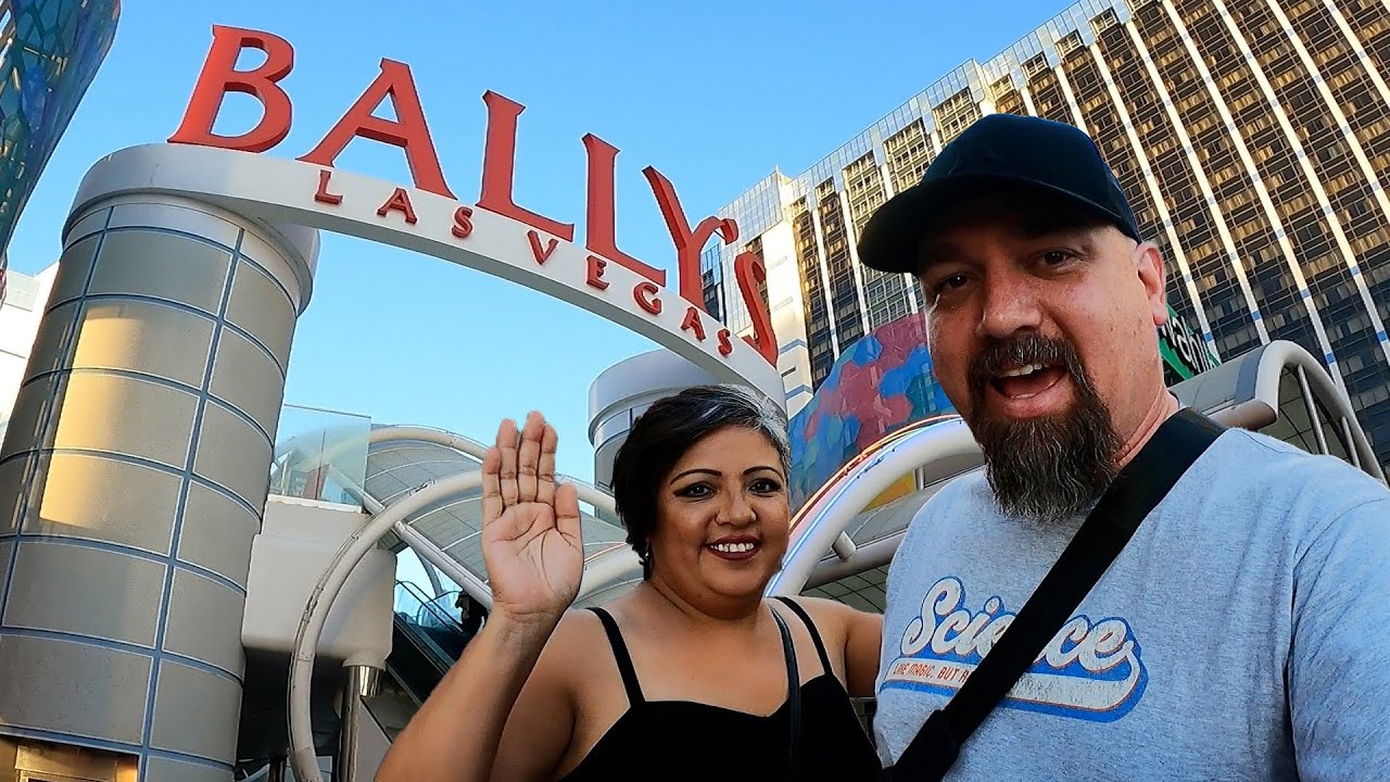 Bally's Las Vegas - 2 Room Tours! Resort Tower and Jubilee Tower Rooms!  #ballys #lasvegashotels 