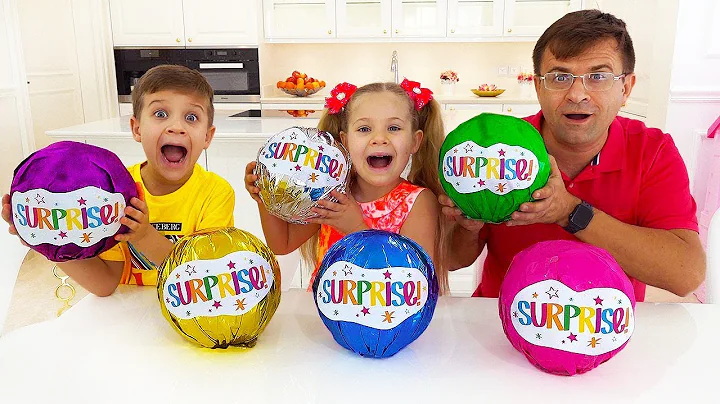 Diana and Roma Play with Colored Surprises